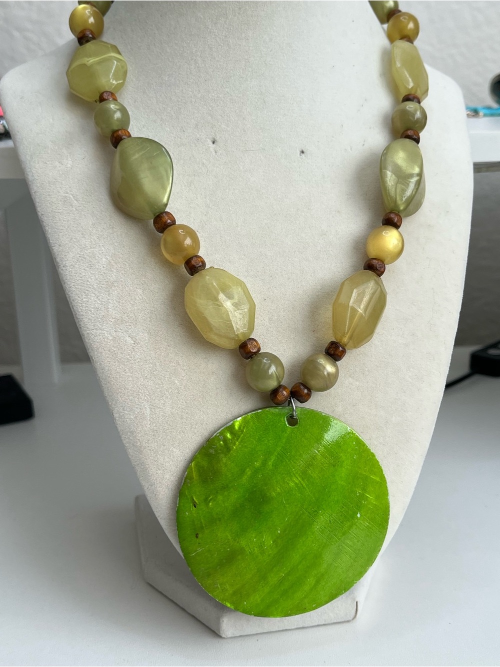 Mother of Pearl Shell green pendant beaded necklace 24”
